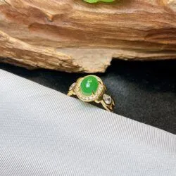 Nhẫn ngọc Phỉ thuý xanh lục Myanmar (ko bọc đáy), vàng 18k - Ảnh 4