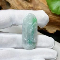 Phật quán thế âm bồ tát ngọc Phỉ thuý nếp băng Myanmar