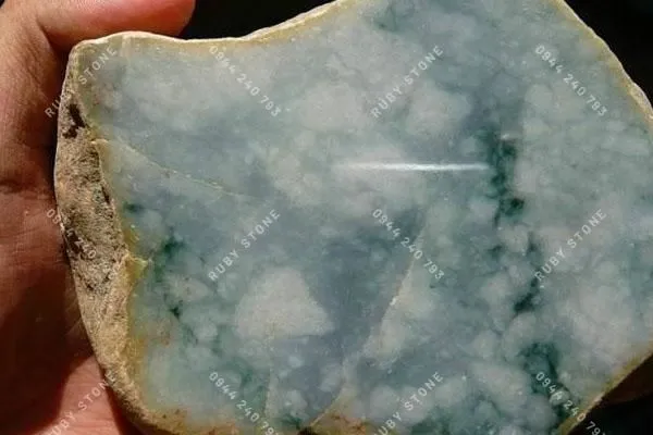 Sự khác nhau giữa "Bông" trong ngọc và "ngọc Bông tuyết" Muna là gì?