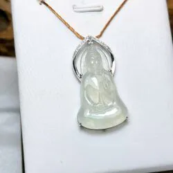 Phật quán thế âm bồ tát ngọc Phỉ thuý Myanmar, vàng 18k kim cương thiên nhiên - Hình ảnh 3
