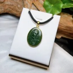 Mặt dây Đức mẹ Maria ngọc bích Canada, vàng 18k - Hình ảnh 4