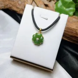 Mặt dây cỏ 4 lá ngọc bích Canada, vàng 18k - Ảnh 4