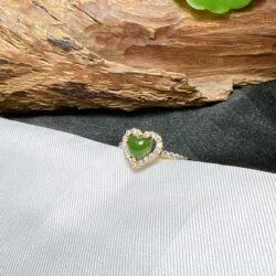 Nhẫn nữ trái tim ngọc bích Canada, vàng 18k