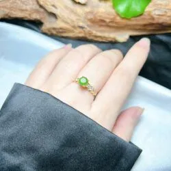 Nhẫn nữ mài giác tròn Ngọc bích Canada, vàng 18k