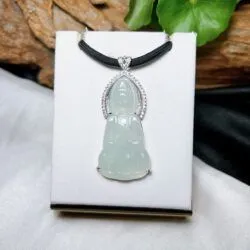 Quán thế âm bồ tát ngọc Phỉ thuý nếp băng, vàng trắng 14k - Hình ảnh 3