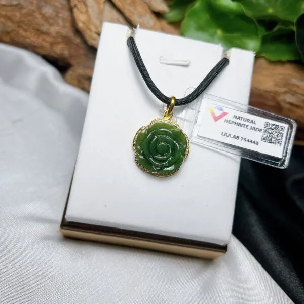 Mặt dây hoa mẫu đơn ngọc bích Canada, vàng 18k