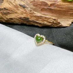 Nhẫn nữ trái tim ngọc bích Canada, vàng 18k