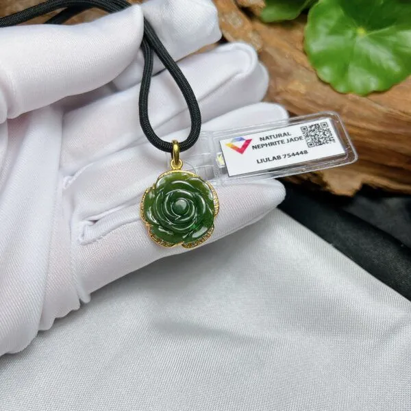Mặt dây hoa mẫu đơn ngọc bích Canada, vàng 18k