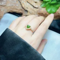 Nhẫn nữ trái tim ngọc bích Canada, vàng 18k