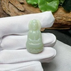Quán thế âm bồ tát Ngọc bích Nga, chạm tay tinh xảo - Ảnh 2