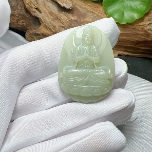 Như lai đại nhật - Phật bản mệnh Ngọc bích Nga (Russian nephrite jade)