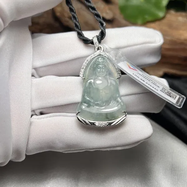 Mặt dây Quán thế âm bồ tát ngọc Phỉ thuý Muna, vàng trắng 14k