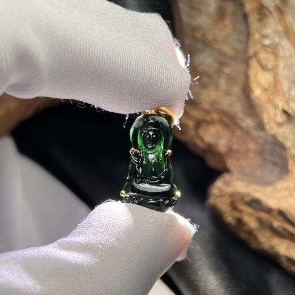 Mặt dây Quán thế âm bồ tát ngọc Phỉ thuý mực dục Myanmar, vàng 18k