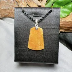 Mặt dây vô sự bài ngọc Phỉ thuý hoàng phỉ, vàng 18k - Ảnh 4