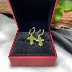 Khuyên tai thánh giá Ngọc bích Canada, vàng 18k - Hình ảnh 5