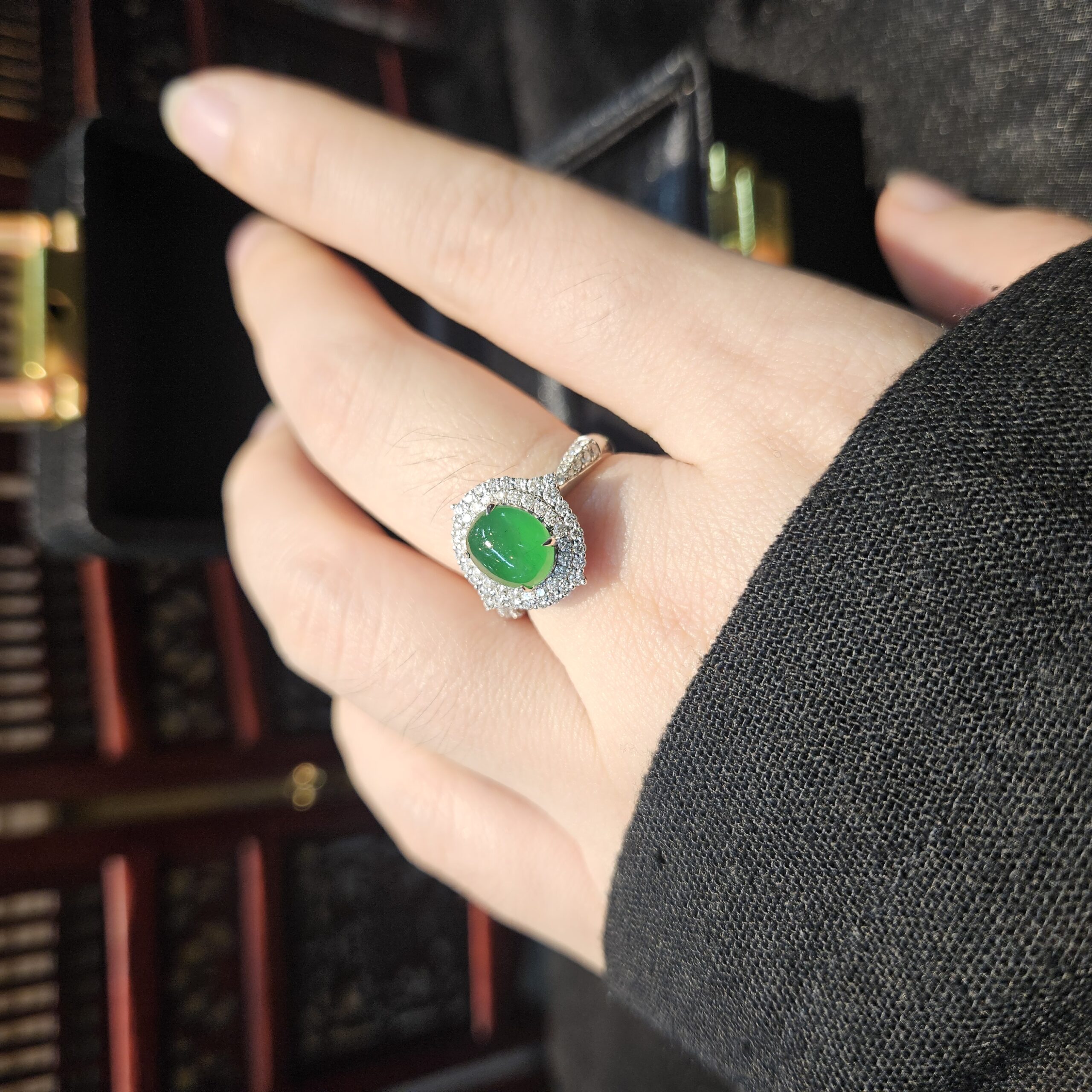 Nhẫn ngọc phỉ thuý xanh lục đế vương Nhẫn ngọc phỉ thuý xanh lục đế vương - Ảnh 5