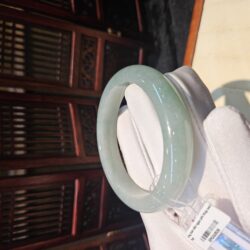 Vòng bản liền ngọc phỉ thuý xanh nhạt