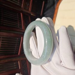 Vòng bản liền ngọc phỉ thuý xanh nhạt