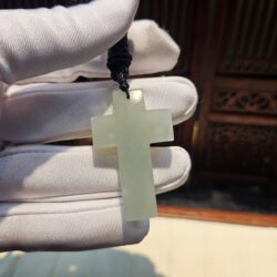Mặt thánh giá Chúa Jesus ngọc bích Hoà Điền