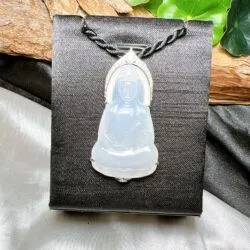 Phật Quán thế âm bồ tát ngọc Phỉ thuý băng chủng Miến Điện (Myanmar), vàng 18k