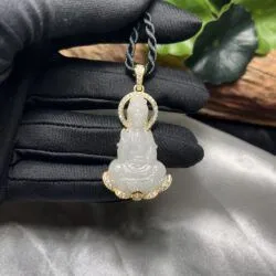 Quán Thế Âm Bồ Tát bạch ngọc, vàng 18k - Hình ảnh 5