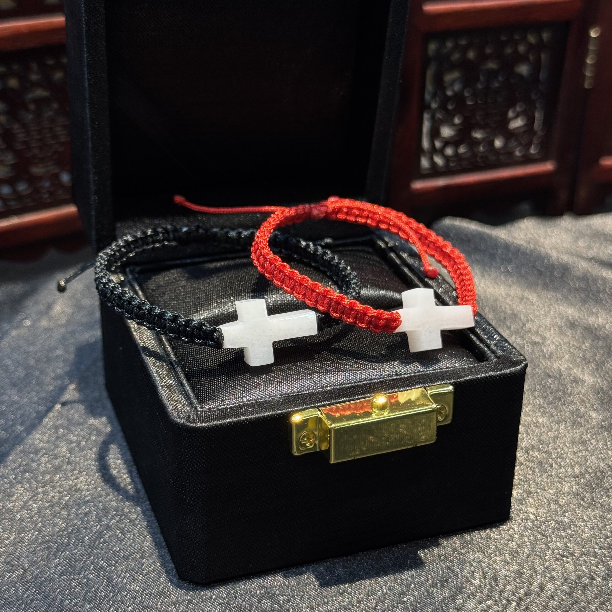 Vòng đeo tay Thánh giá ngọc cẩm thạch Vòng đeo tay Thánh giá ngọc cẩm thạch - Ảnh 2