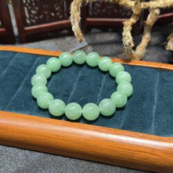 Vòng chuỗi ngọc phỉ thuý xanh lục nhạt 12 ly - Ảnh 5