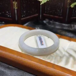 Vòng bản liền ngọc cẩm thạch Miến Điện