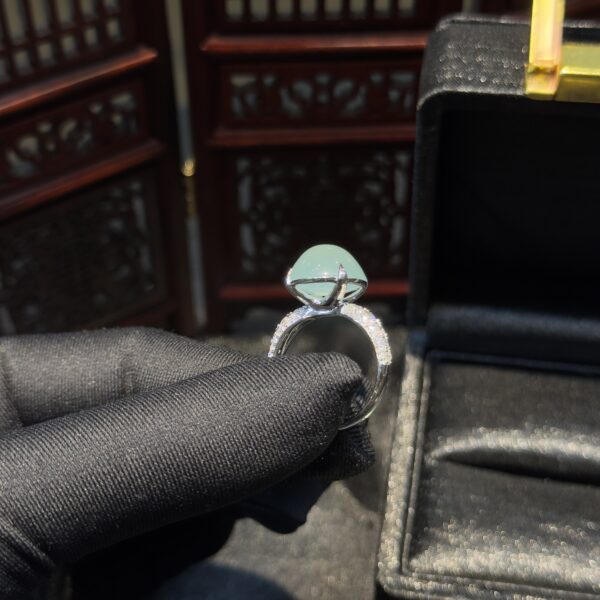 Nhẫn ngọc phỉ thuý lam thiên không