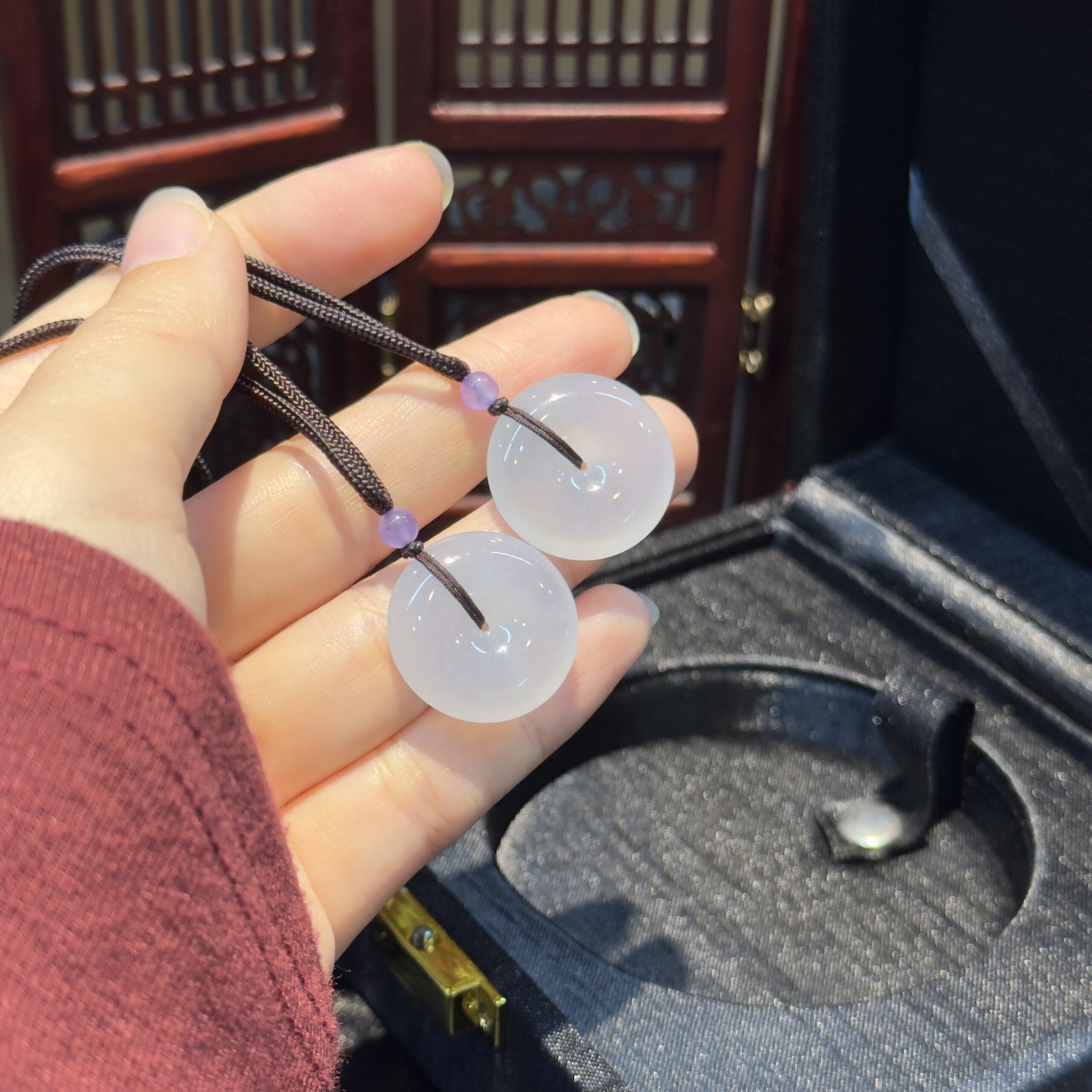 Mặt dây khấu bình an ngọc phỉ thuý Mặt dây khấu bình an ngọc phỉ thuý - Ảnh 3