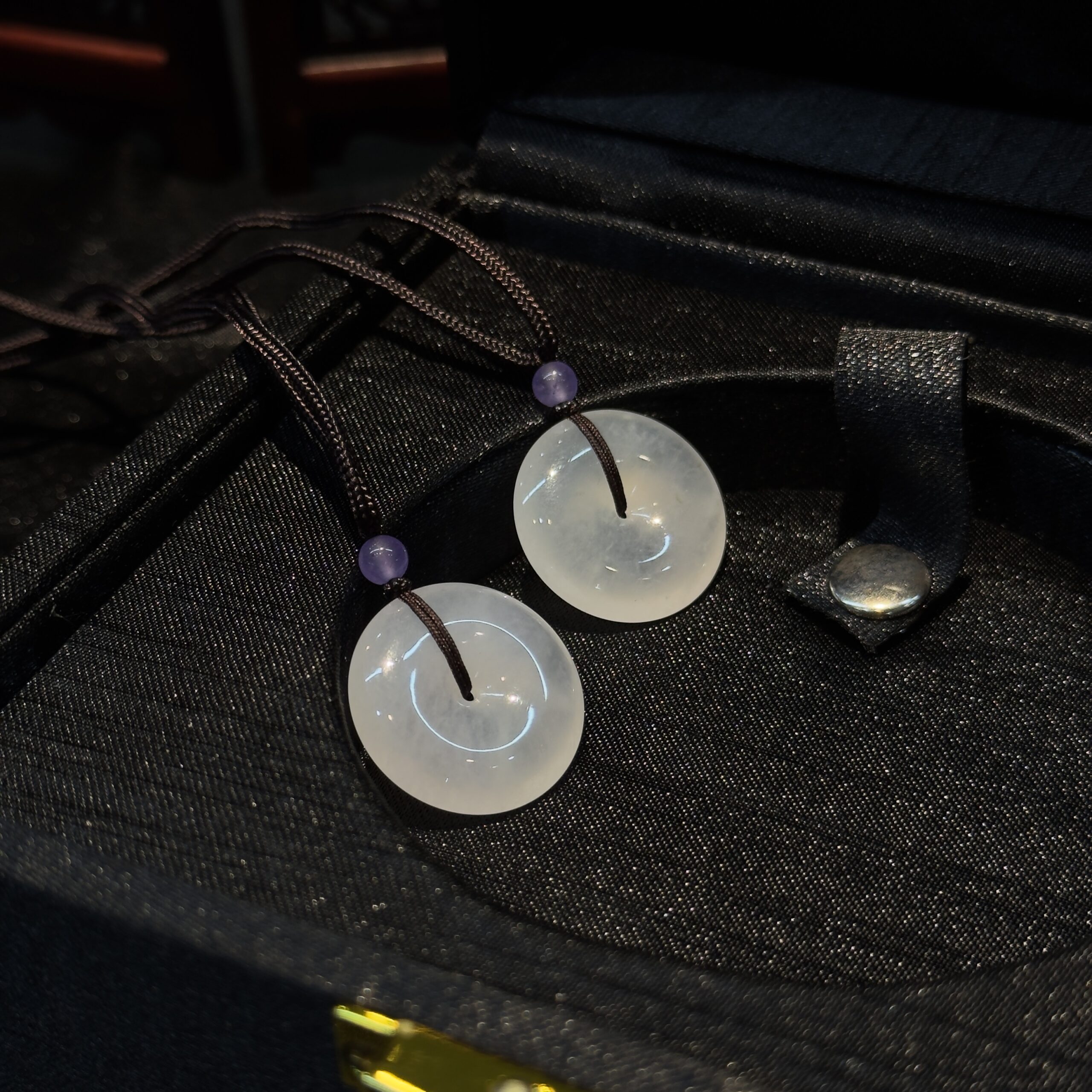 Mặt dây khấu bình an ngọc phỉ thuý Mặt dây khấu bình an ngọc phỉ thuý