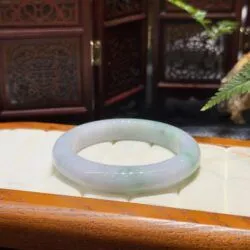 Vòng bản liền ngọc Cẩm thạch điểm xanh lý táo - Ảnh 2
