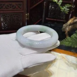 Vòng bản liền ngọc Cẩm thạch điểm xanh lý táo - Ảnh 6