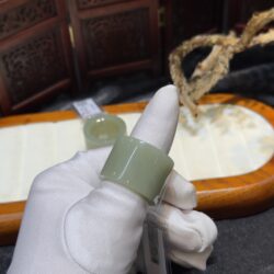 Nhẫn càn long ngọc bích Hoà Điền - Hình ảnh 4