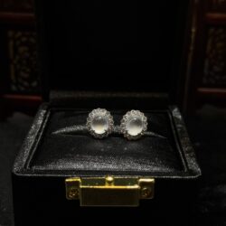 Khuyên tai ngọc phỉ thuý thuỷ tinh chủng