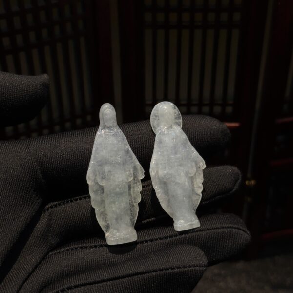 Mặt dây Đức Mẹ Maria ngọc phỉ thuý