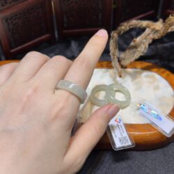 Nhẫn ngọc bích Hoà Điền