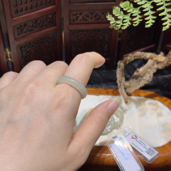 Nhẫn ngọc bích Hoà Điền
