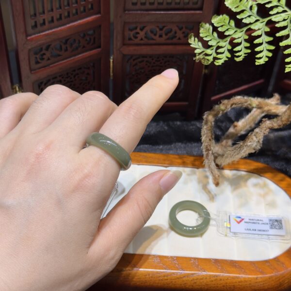 Nhẫn ngọc bích Hoà Điền