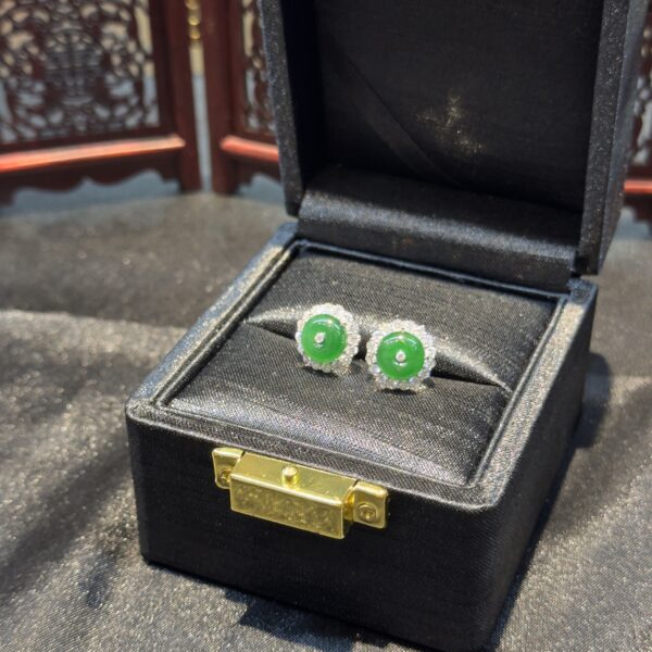 Khuyên tai đồng điếu ngọc phỉ thuý xanh lục