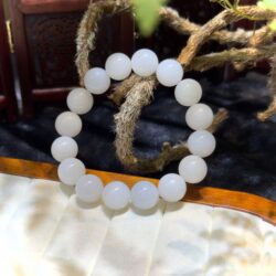 Vòng chuỗi ngọc bích Hoà Điền 12 ly - Hình ảnh 2