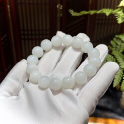 Vòng chuỗi ngọc bích Hoà Điền 12 ly - Hình ảnh 3
