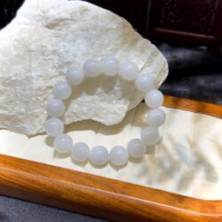 Vòng chuỗi ngọc bích Hoà Điền 12 ly - Hình ảnh 5