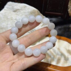 Vòng chuỗi ngọc bích Hoà Điền 12 ly