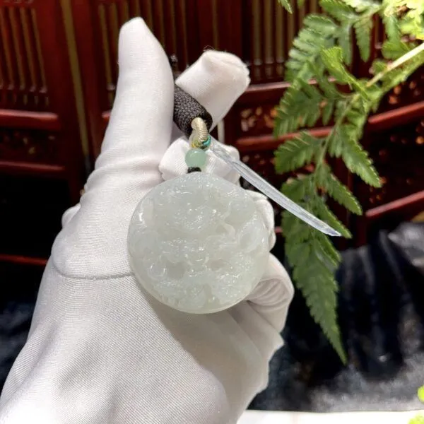 Mặt dây rồng ngọc phỉ thuý băng chủng Myanmar