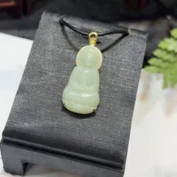 Mặt dây Quán thế âm bồ tát ngọc bích Nga - Hình ảnh 3