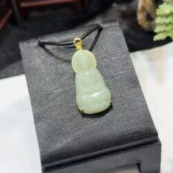 Mặt dây Quán thế âm bồ tát ngọc bích Nga - Hình ảnh 4