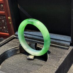 Vòng bản liền ngọc phỉ thuý xanh cay Myanmar