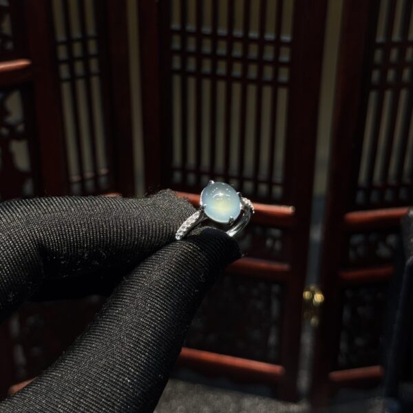 Nhẫn ngọc phỉ thuý Guatemala