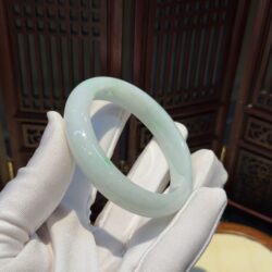 Vòng bản liền ngọc phỉ thuý phiêu lục